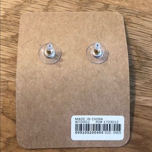 J. Crew Jewelry - J Crew Flower Earrings NWT J. Crew Jewelry - J Crew Flower Earrings NWT